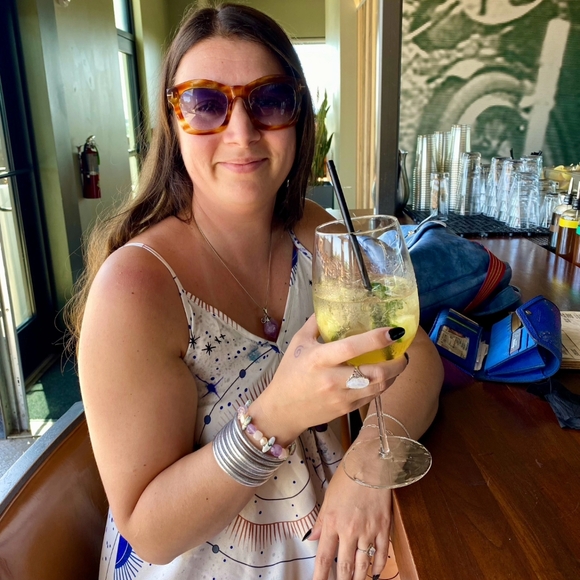 Meet your Posher, Alex - Picture 6 of 9